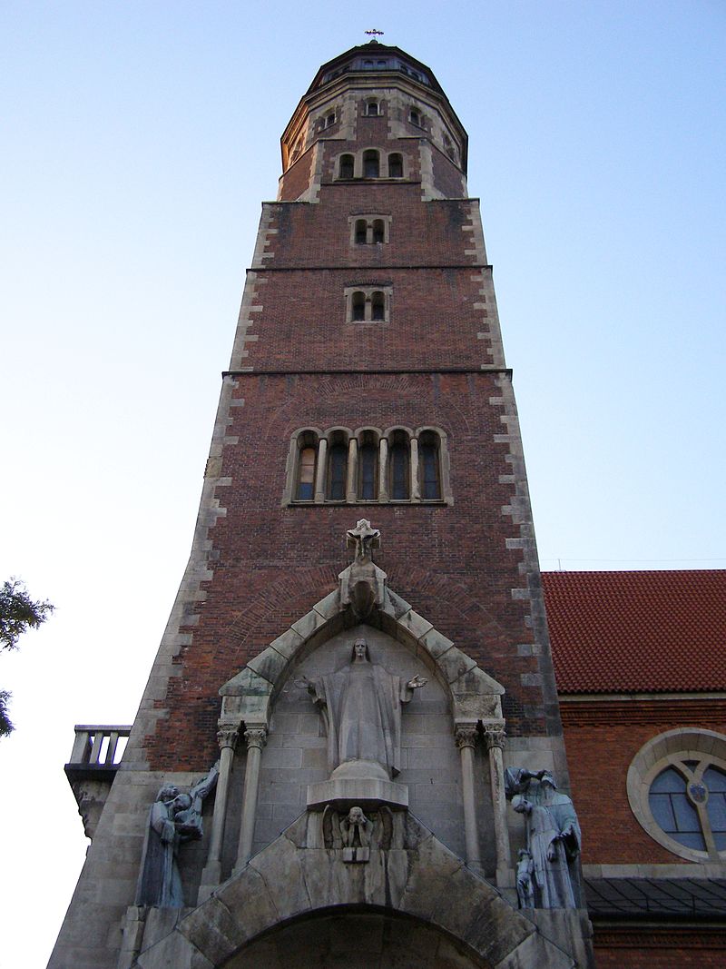 Krakow_kosciol_jezuitow_wieza.jpg
