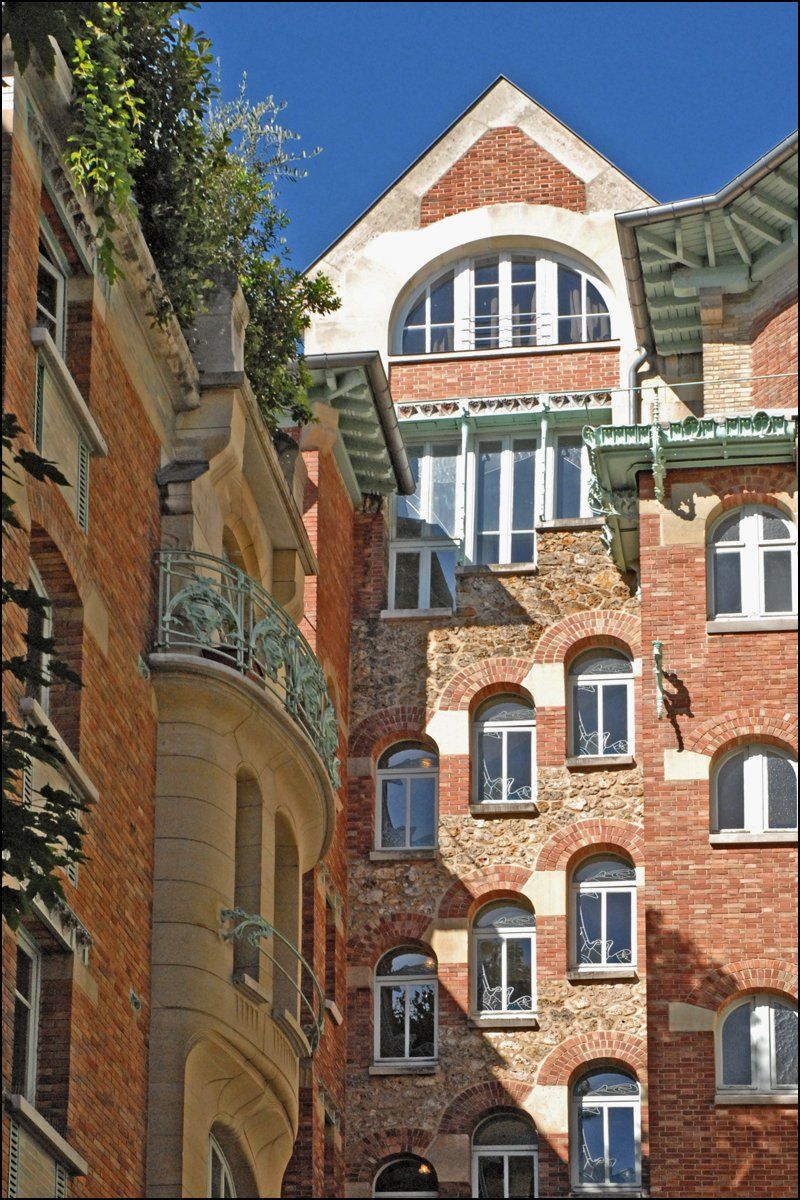 la-cour-intrieure-du-castel-branger-paris_4820497690_o.jpg