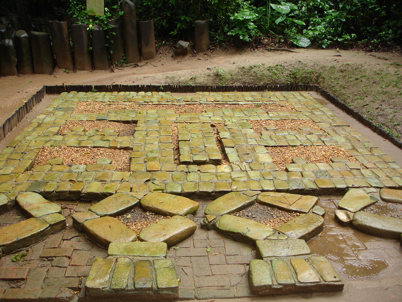 La_Venta_Mosaic_(Ruben_Charles).jpg