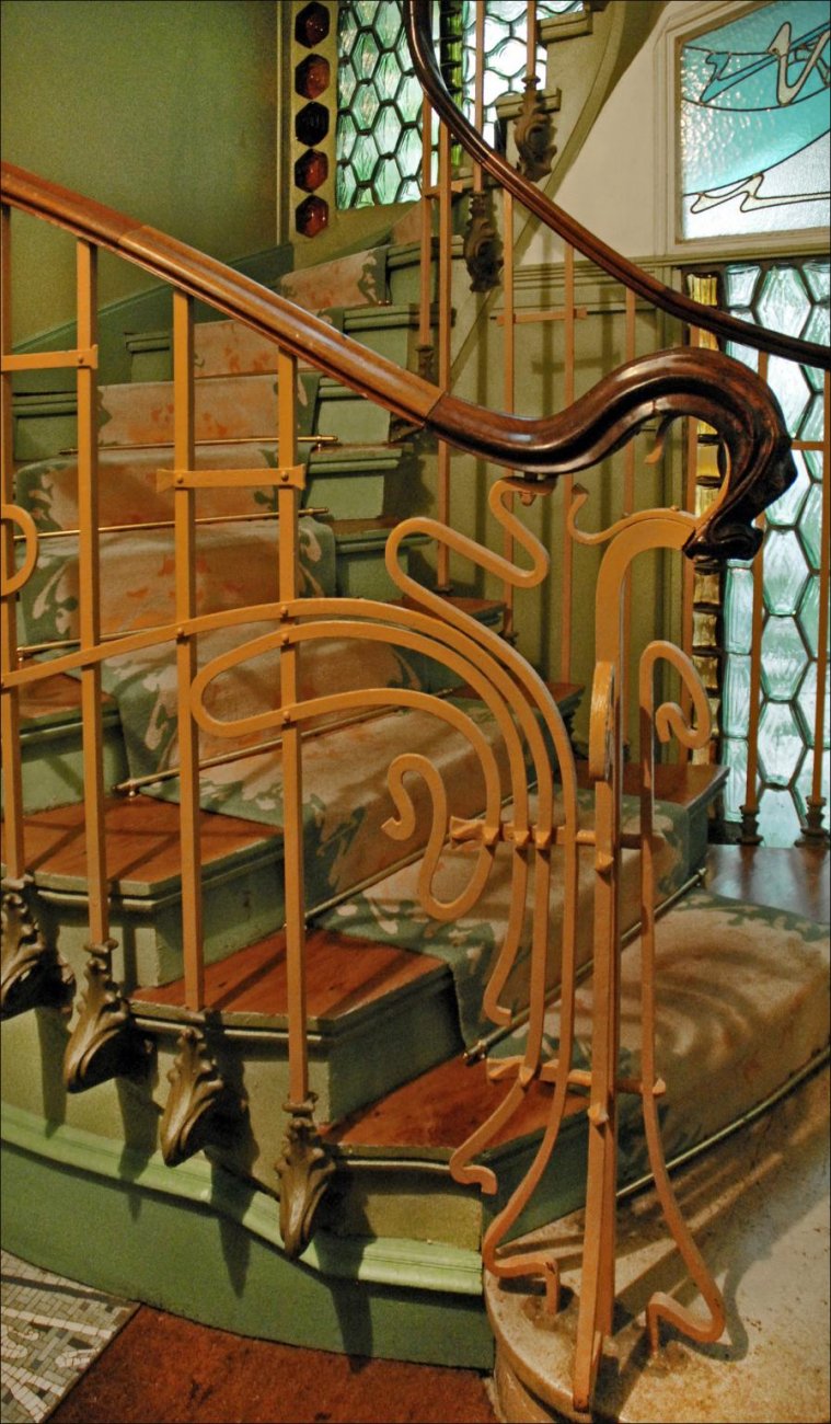lescalier-principal-du-castel-branger-hector-guimard_5478779855_o.jpg