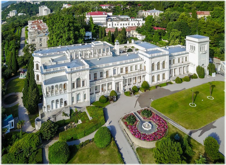 livadiyskiy-dvorets.jpg