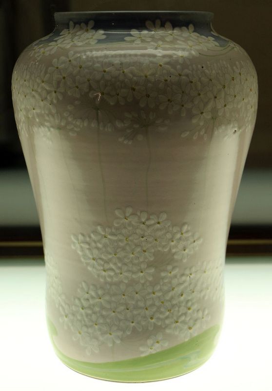 Manifattura_arte_della_ceramica,_vaso_con_fiorellini,_1900_ca._01.jpg