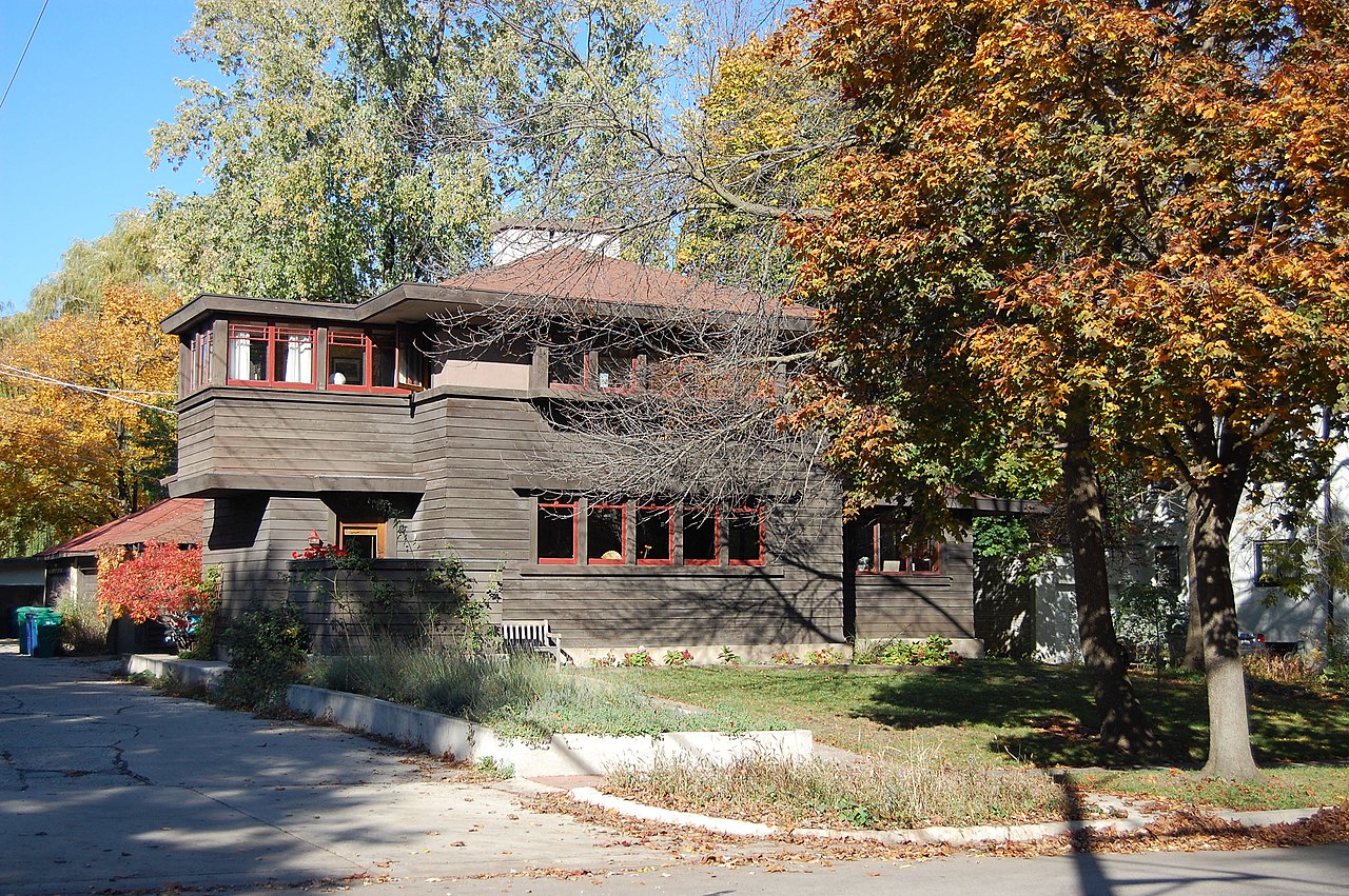 Mary_Greenlees_Yerkes_House_In_Fall.jpg