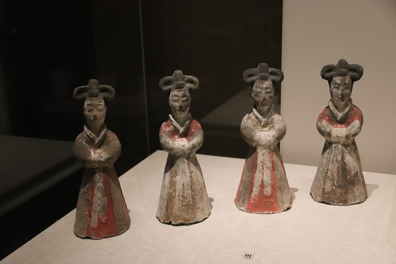 Northern_Wei_Pottery_Female_Figures_(40516634723).jpg