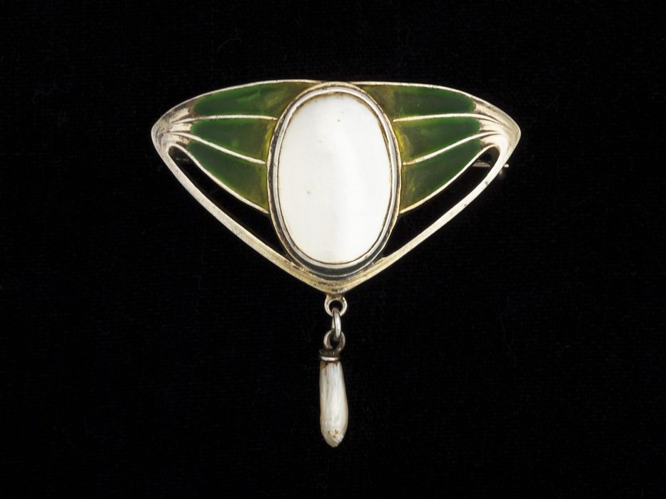 otto-prutscher-plique-jour-brooch4092-scaled.jpg