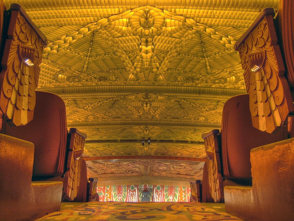 Paramount_Theatre_interior_1,_Oakland,_CA.jpg