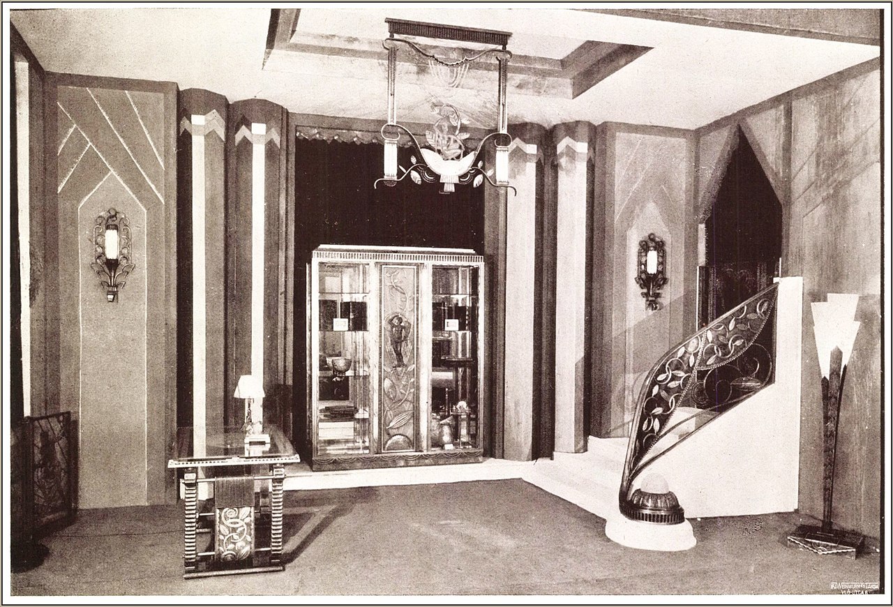 Paul_Kiss,_kovácsoltvasmunkákkal_berendezett_dolgozószoba._1925.jpg