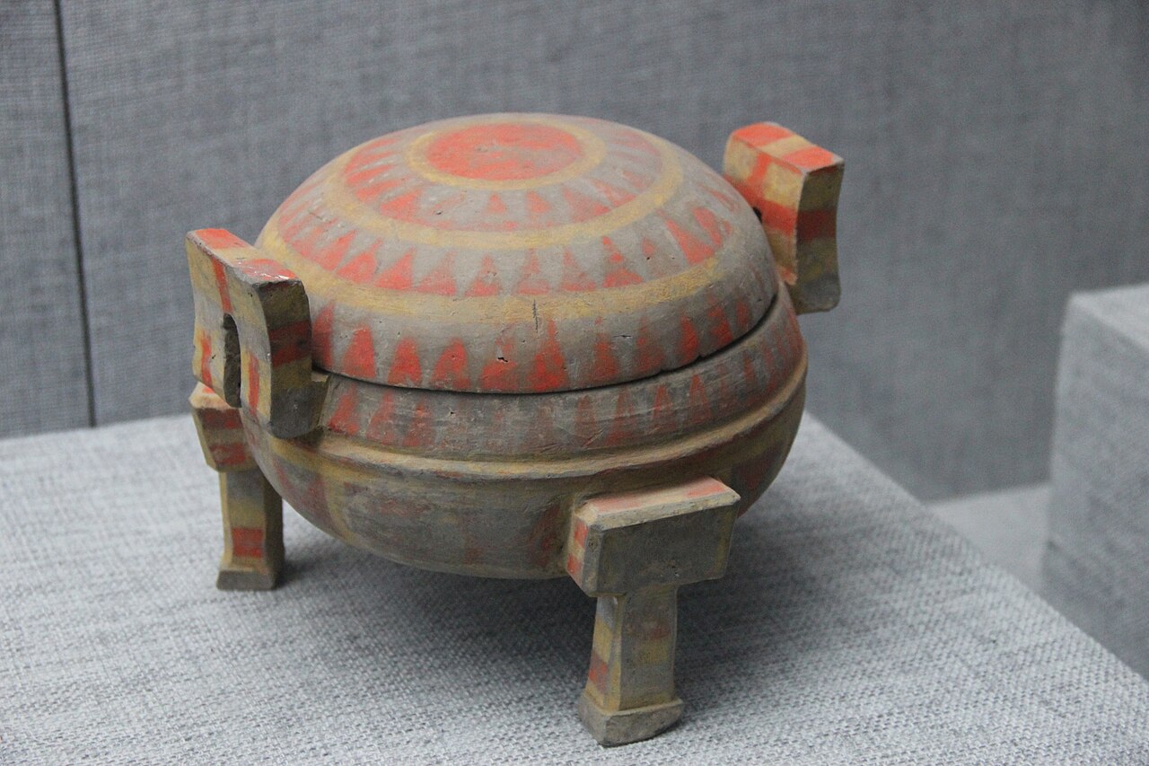 Qin_Painted_Pottery_Ding.jpg