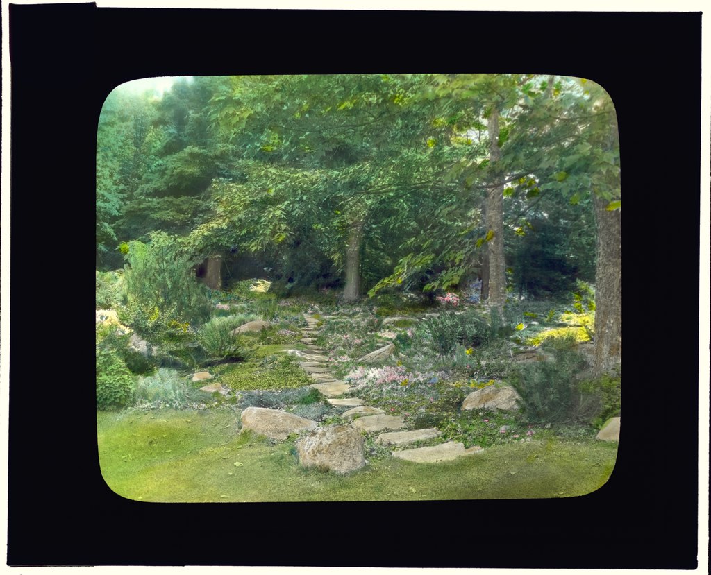 Reef_Point,__Beatrix_Jones_Farrand_house,_Bar_Harbor,_Maine._Pathway_.jpg