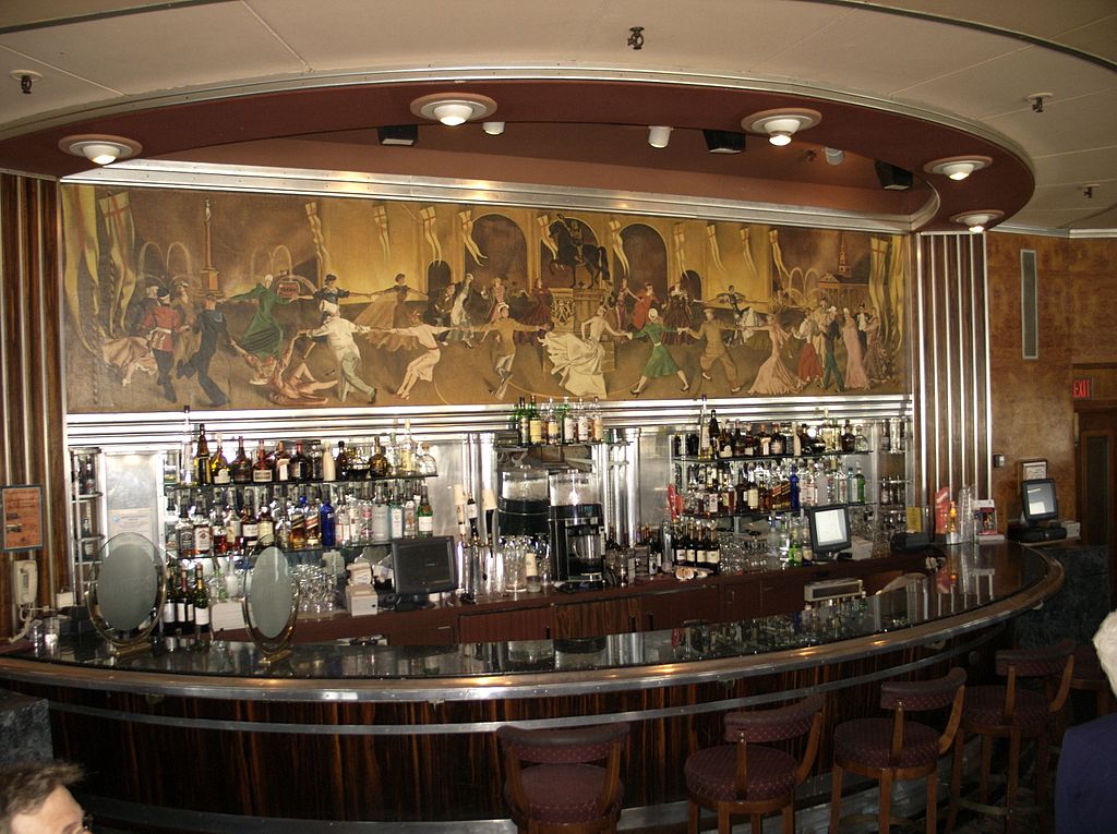 RMS_Queen_Mary_Observation_Lounge.jpg