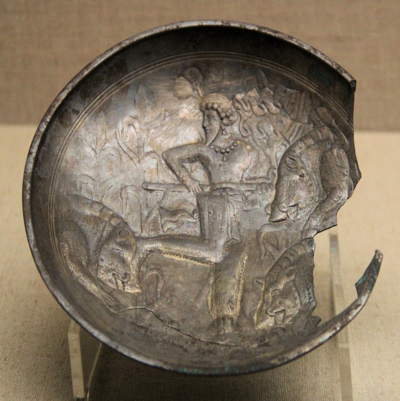 Sasanian_Gilt_Silver_Plate,_from_Northern_Wei_504_CE_tomb.jpg