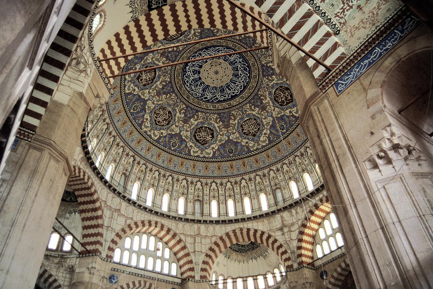Selimiye-moskeen-i-Edirne-_kuppel__-Tyrkiet.-KG.jpg