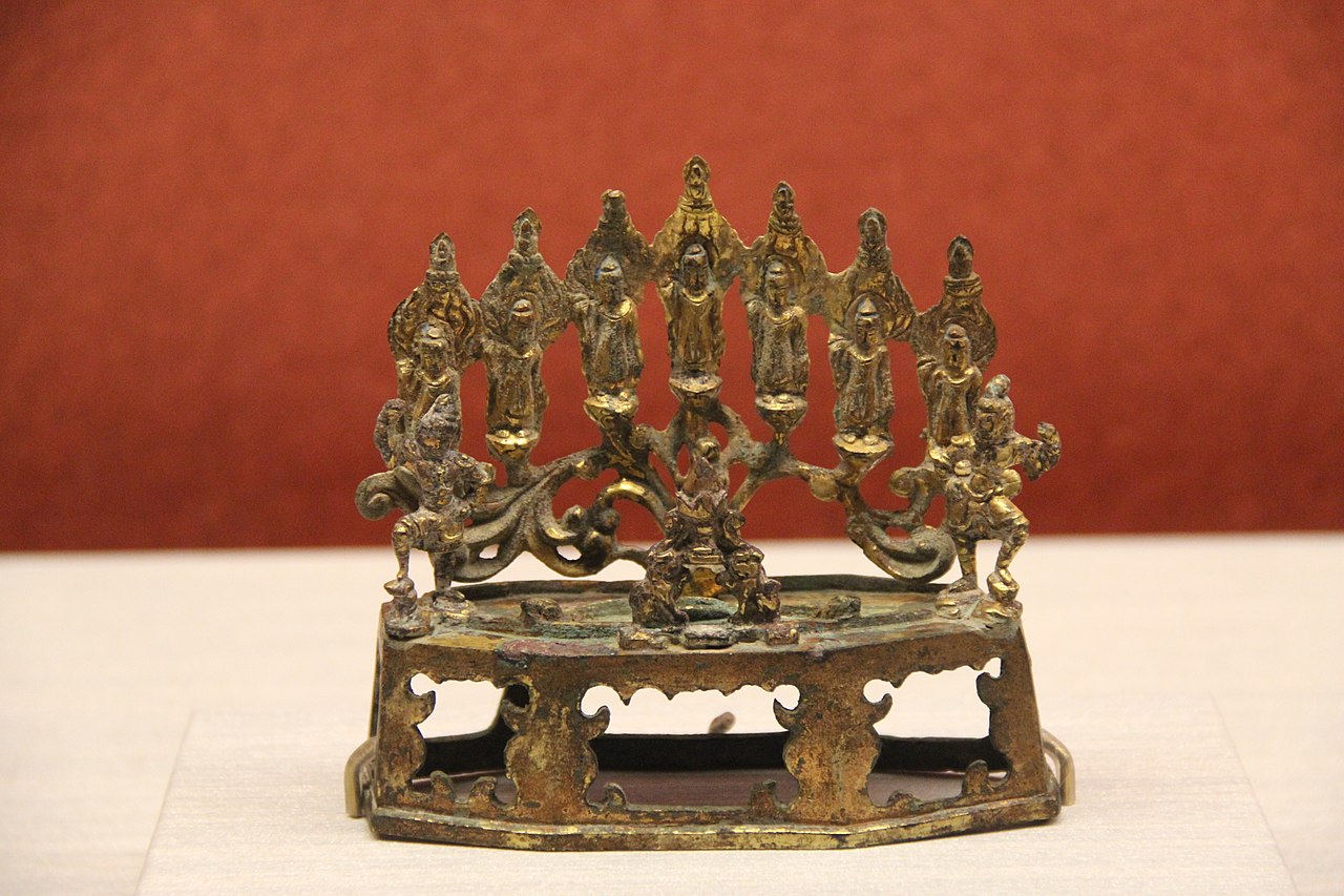 Seven_Buddhas_of_the_Past,_Tang,_c._700_AD.jpg