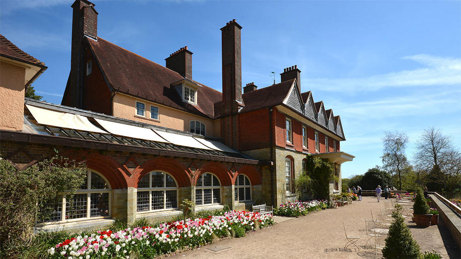 Standen-House-and-Garden-2-915px.jpg