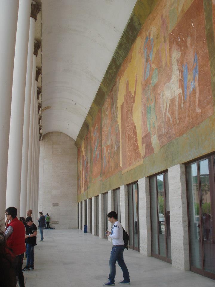 Teatro_Mediterraneo_affresco_(Comicon_2013).jpg