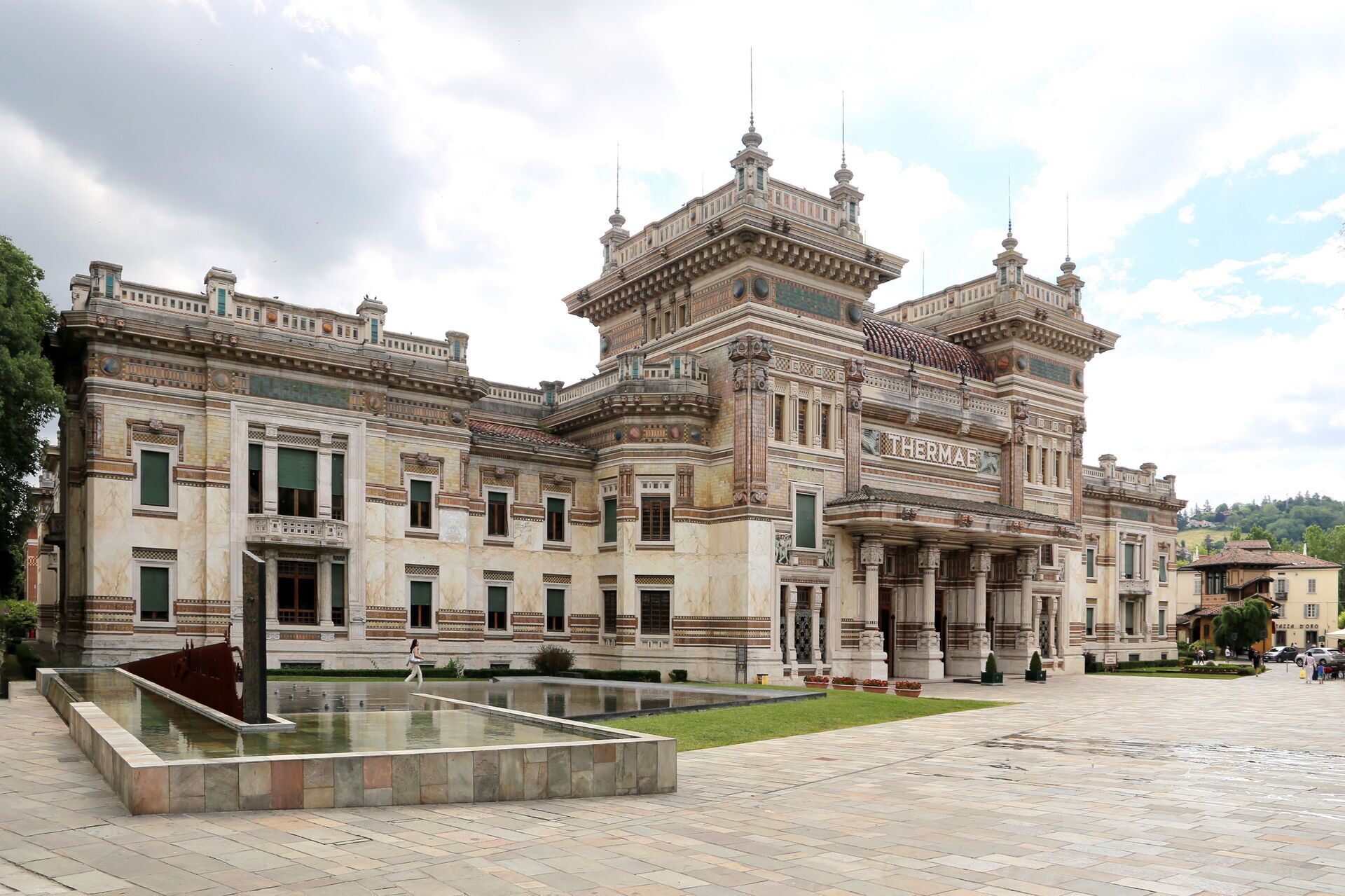 Terme_berzieri,_esterno_02.jpg