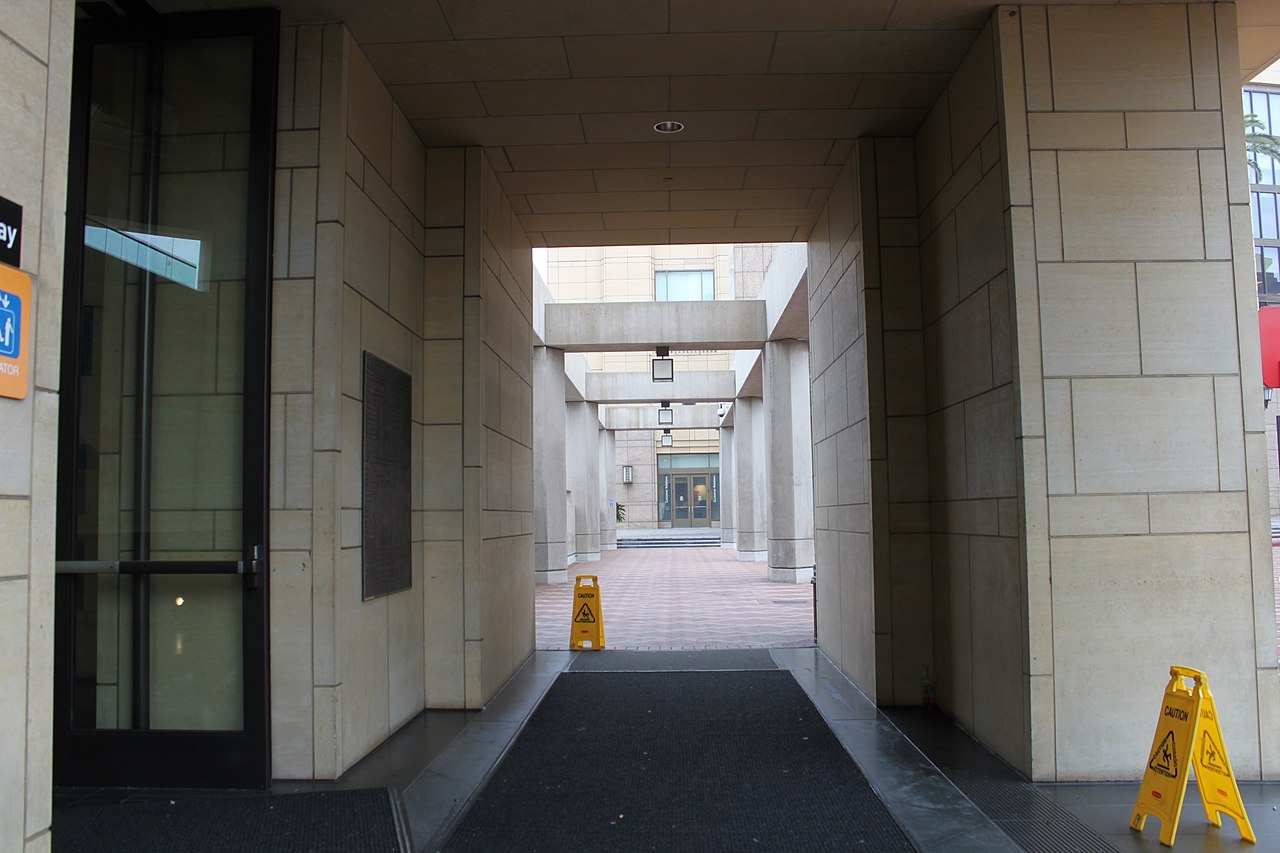 Union_Station_(Los_Angeles)_(8259520387).jpg