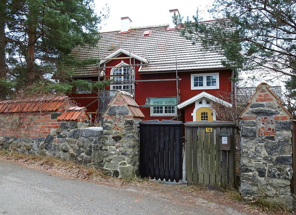 Villa_Danska_Backarna_16,_2015a.jpg