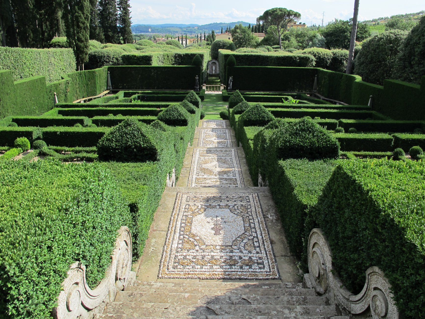 Villa_i_tatti,_ext.,_giardino_06.jpg