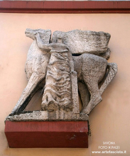 (WEB)(OK)-11---Savona---Poste-Statua-di-A.Martini---foto-Nathalie.jpg