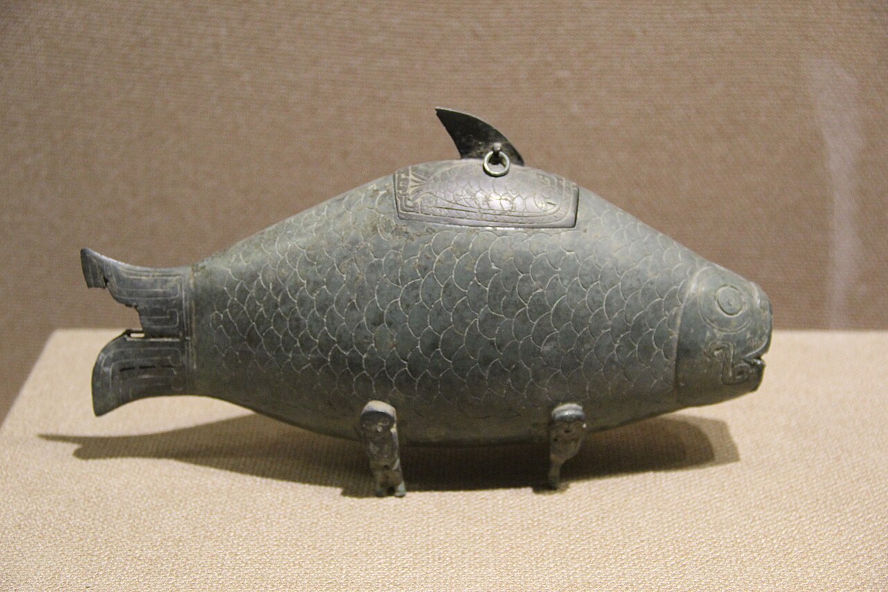 Western_Zhou_Bronze_Fish_(9927471943).jpg