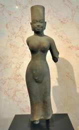 7-8 800px-Uma_Kambodscha_Rietberg_RHI_1.jpg